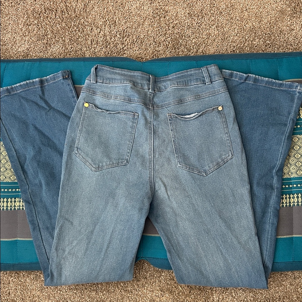 Stylish Blue Denim Jeans - Picture 2 of 2
